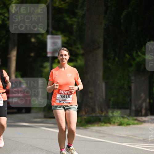 15.06.2025 - REWE Women's Run Dr. Thomas Lammeyer http://msf.ph/oto/7973112 15.06.2025 10:03:36 Laufen 04, 10616 meine-sportfotos.de