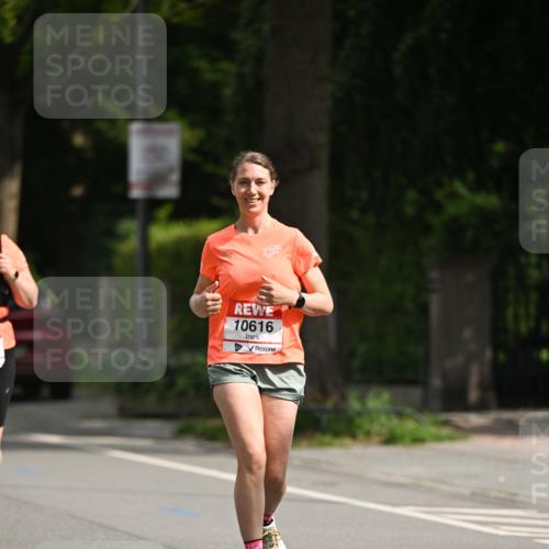 15.06.2025 - REWE Women's Run Dr. Thomas Lammeyer http://msf.ph/oto/7973131 15.06.2025 10:03:37 Laufen 10616 meine-sportfotos.de