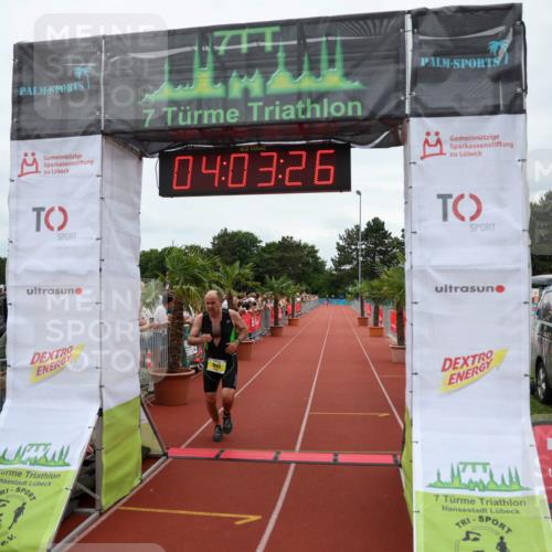15.06.2025 - 7 Türme Triathlon Michael Strokosch http://msf.ph/oto/7973132 15.06.2025 14:03:25 Ziel 773, 1049, 1060 meine-sportfotos.de
