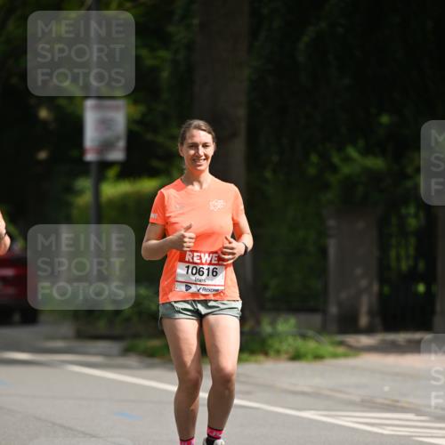 15.06.2025 - REWE Women's Run Dr. Thomas Lammeyer http://msf.ph/oto/7973135 15.06.2025 10:03:37 Laufen 10616 meine-sportfotos.de