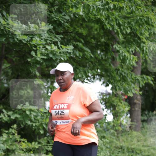 15.06.2025 - REWE Women's Run Jannik Wohlers http://msf.ph/oto/7973187 15.06.2025 10:07:53 Laufen 5425 meine-sportfotos.de