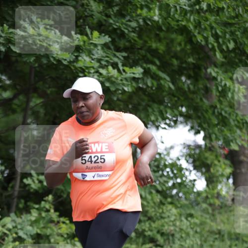 15.06.2025 - REWE Women's Run Jannik Wohlers http://msf.ph/oto/7973202 15.06.2025 10:07:53 Laufen 5425 meine-sportfotos.de