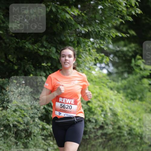 15.06.2025 - REWE Women's Run Jannik Wohlers http://msf.ph/oto/7973210 15.06.2025 10:07:56 Laufen 5620 meine-sportfotos.de