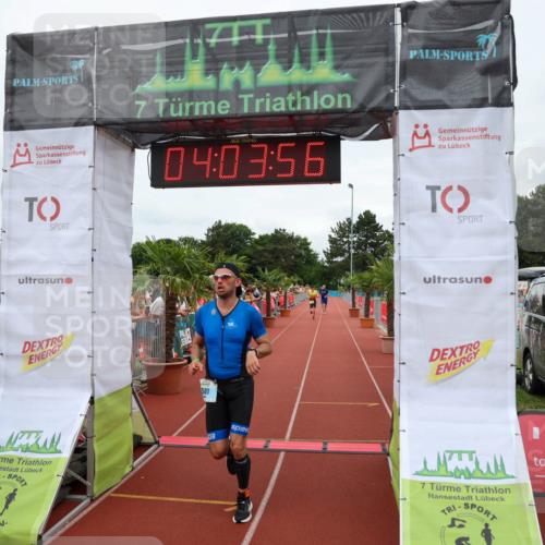 15.06.2025 - 7 Türme Triathlon Michael Strokosch http://msf.ph/oto/7973221 15.06.2025 14:03:55 Ziel 561 meine-sportfotos.de