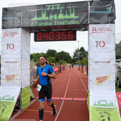 15.06.2025 - 7 Türme Triathlon Michael Strokosch http://msf.ph/oto/7973223 15.06.2025 14:03:56 Ziel 561 meine-sportfotos.de
