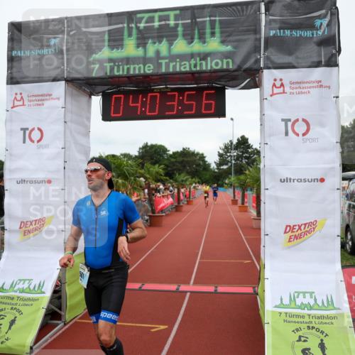 15.06.2025 - 7 Türme Triathlon Michael Strokosch http://msf.ph/oto/7973227 15.06.2025 14:03:56 Ziel 561 meine-sportfotos.de