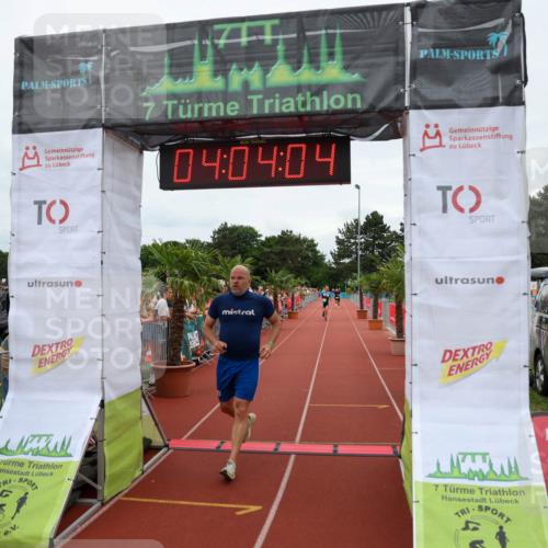 15.06.2025 - 7 Türme Triathlon Michael Strokosch http://msf.ph/oto/7973274 15.06.2025 14:04:04 Ziel 192, 1180 meine-sportfotos.de