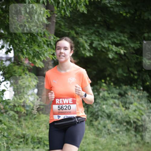 15.06.2025 - REWE Women's Run Jannik Wohlers http://msf.ph/oto/7973285 15.06.2025 10:07:58 Laufen 5620 meine-sportfotos.de