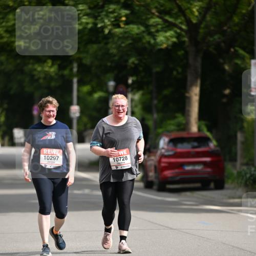 15.06.2025 - REWE Women's Run Dr. Thomas Lammeyer http://msf.ph/oto/7973310 15.06.2025 10:03:54 Laufen 10297, 10728 meine-sportfotos.de