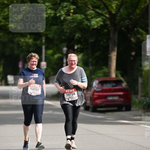 15.06.2025 - REWE Women's Run Dr. Thomas Lammeyer http://msf.ph/oto/7973317 15.06.2025 10:03:54 Laufen 10297, 10728 meine-sportfotos.de
