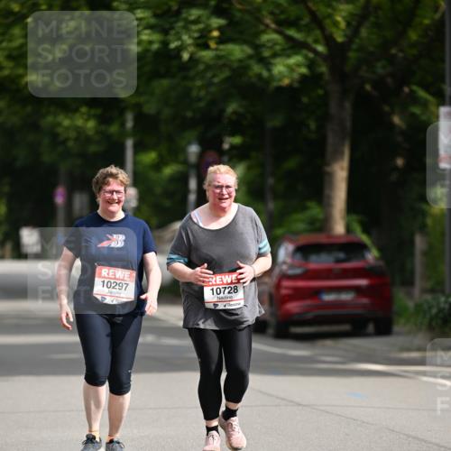 15.06.2025 - REWE Women's Run Dr. Thomas Lammeyer http://msf.ph/oto/7973325 15.06.2025 10:03:54 Laufen 10297, 10728 meine-sportfotos.de