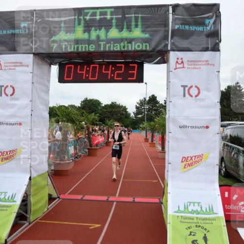15.06.2025 - 7 Türme Triathlon Michael Strokosch http://msf.ph/oto/7973368 15.06.2025 14:04:22 Ziel 605 meine-sportfotos.de