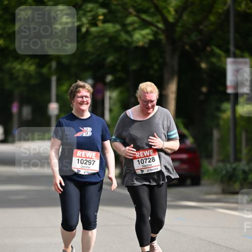 15.06.2025 - REWE Women's Run Dr. Thomas Lammeyer http://msf.ph/oto/7973372 15.06.2025 10:03:56 Laufen 10297, 10728 meine-sportfotos.de