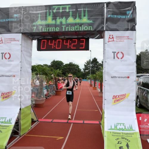 15.06.2025 - 7 Türme Triathlon Michael Strokosch http://msf.ph/oto/7973374 15.06.2025 14:04:23 Ziel 605, 988 meine-sportfotos.de