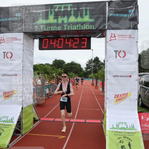 15.06.2025 - 7 Türme Triathlon Michael Strokosch http://msf.ph/oto/7973377 15.06.2025 14:04:23 Ziel 605, 988 meine-sportfotos.de