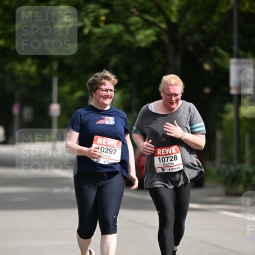 15.06.2025 - REWE Women's Run Dr. Thomas Lammeyer http://msf.ph/oto/7973394 15.06.2025 10:03:57 Laufen 0297, 10728 meine-sportfotos.de