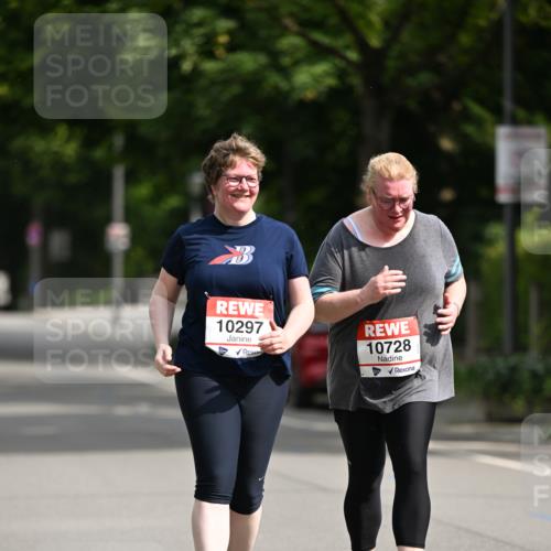 15.06.2025 - REWE Women's Run Dr. Thomas Lammeyer http://msf.ph/oto/7973403 15.06.2025 10:03:57 Laufen 10297, 10728 meine-sportfotos.de