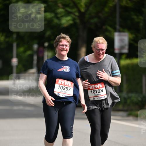 15.06.2025 - REWE Women's Run Dr. Thomas Lammeyer http://msf.ph/oto/7973421 15.06.2025 10:03:57 Laufen 10297, 10728 meine-sportfotos.de