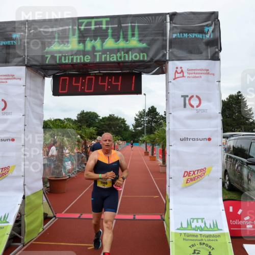 15.06.2025 - 7 Türme Triathlon Michael Strokosch http://msf.ph/oto/7973449 15.06.2025 14:04:41 Ziel 1106 meine-sportfotos.de