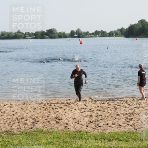 21.06.2025 - 27. Vierlanden-Triathlon MichiJ http://msf.ph/oto/7973456 15.06.2026 08:37:13 Schwimmen 187 meine-sportfotos.de