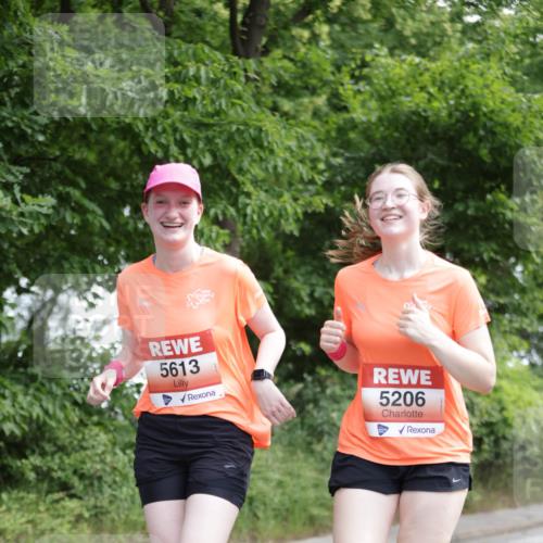 15.06.2025 - REWE Women's Run Jannik Wohlers http://msf.ph/oto/7973462 15.06.2025 10:08:08 Laufen 5613, 5206 meine-sportfotos.de