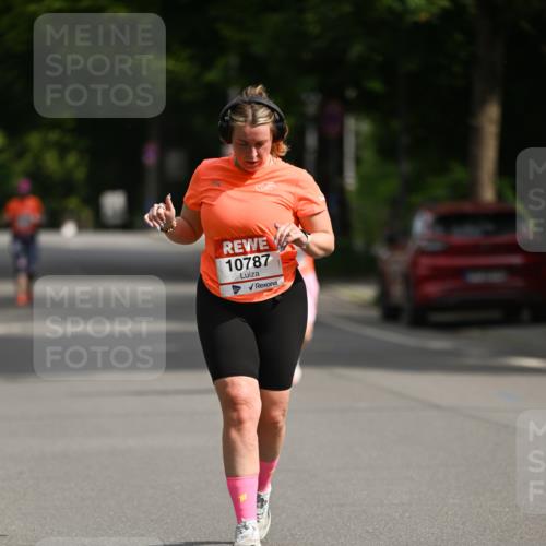 15.06.2025 - REWE Women's Run Dr. Thomas Lammeyer http://msf.ph/oto/7973489 15.06.2025 10:04:47 Laufen 10787 meine-sportfotos.de