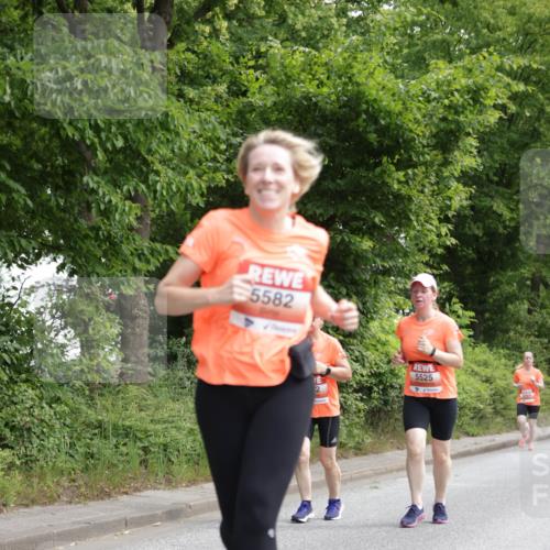 15.06.2025 - REWE Women's Run Jannik Wohlers http://msf.ph/oto/7973510 15.06.2025 10:08:10 Laufen 5582, 5525, 5404 meine-sportfotos.de