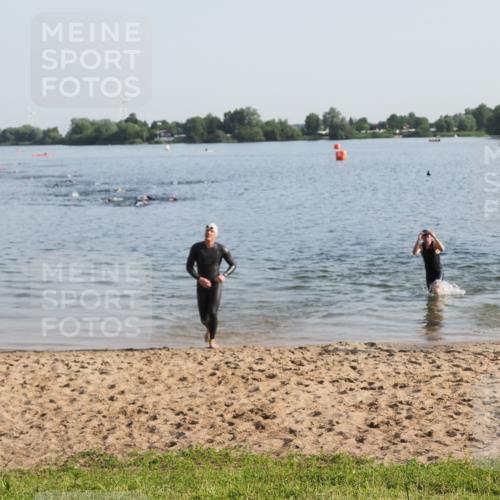 21.06.2025 - 27. Vierlanden-Triathlon MichiJ http://msf.ph/oto/7973521 15.06.2026 08:37:38 Schwimmen 9, 73, 180, 181 meine-sportfotos.de