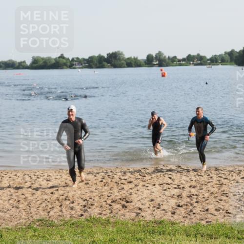 21.06.2025 - 27. Vierlanden-Triathlon MichiJ http://msf.ph/oto/7973569 15.06.2026 08:37:41 Schwimmen 9, 73, 180, 181 meine-sportfotos.de