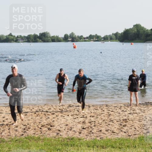 21.06.2025 - 27. Vierlanden-Triathlon MichiJ http://msf.ph/oto/7973593 15.06.2026 08:37:42 Schwimmen 9, 73, 171, 180, 181 meine-sportfotos.de
