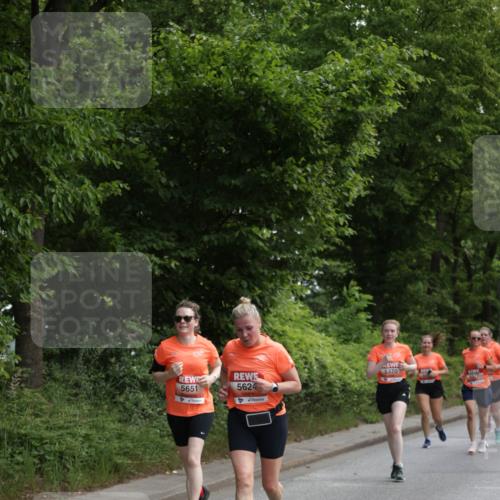 15.06.2025 - REWE Women's Run Jannik Wohlers http://msf.ph/oto/7973627 15.06.2025 10:08:24 Laufen 5651, 5624, 5370, 5322 meine-sportfotos.de