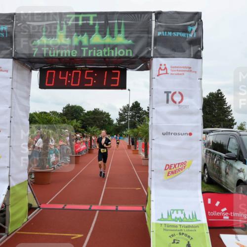 15.06.2025 - 7 Türme Triathlon Michael Strokosch http://msf.ph/oto/7973638 15.06.2025 14:05:13 Ziel 465, 1097 meine-sportfotos.de