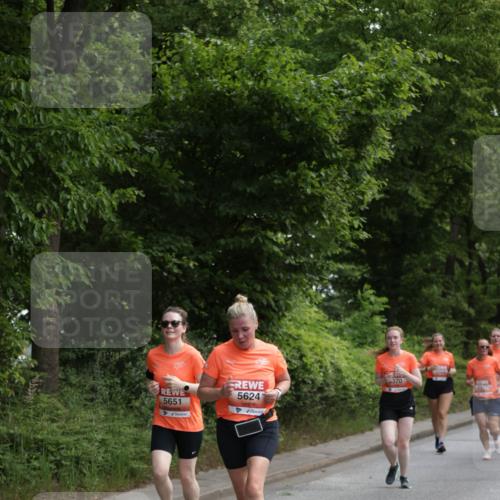 15.06.2025 - REWE Women's Run Jannik Wohlers http://msf.ph/oto/7973648 15.06.2025 10:08:24 Laufen 5651, 5624, 5098, 370 meine-sportfotos.de
