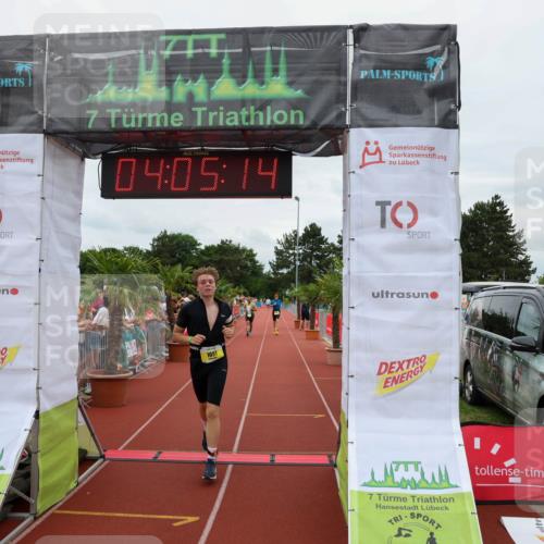 15.06.2025 - 7 Türme Triathlon Michael Strokosch http://msf.ph/oto/7973655 15.06.2025 14:05:14 Ziel 465, 1097 meine-sportfotos.de