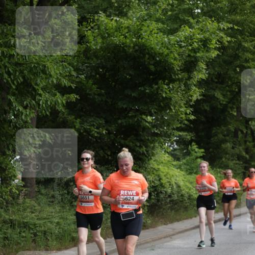 15.06.2025 - REWE Women's Run Jannik Wohlers http://msf.ph/oto/7973656 15.06.2025 10:08:24 Laufen 5651, 5624, 5370, 5377 meine-sportfotos.de