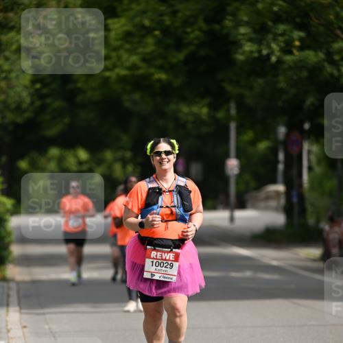 15.06.2025 - REWE Women's Run Dr. Thomas Lammeyer http://msf.ph/oto/7973657 15.06.2025 10:05:35 Laufen 10029 meine-sportfotos.de