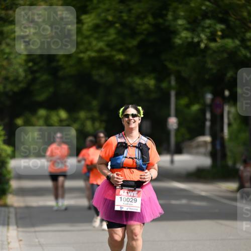 15.06.2025 - REWE Women's Run Dr. Thomas Lammeyer http://msf.ph/oto/7973665 15.06.2025 10:05:35 Laufen 10029 meine-sportfotos.de