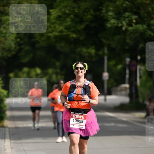 15.06.2025 - REWE Women's Run Dr. Thomas Lammeyer http://msf.ph/oto/7973667 15.06.2025 10:05:35 Laufen 10029 meine-sportfotos.de