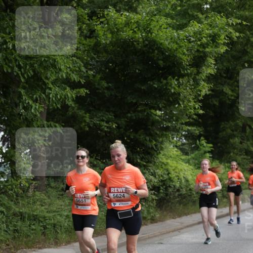 15.06.2025 - REWE Women's Run Jannik Wohlers http://msf.ph/oto/7973671 15.06.2025 10:08:24 Laufen 5651, 5624, 5370 meine-sportfotos.de