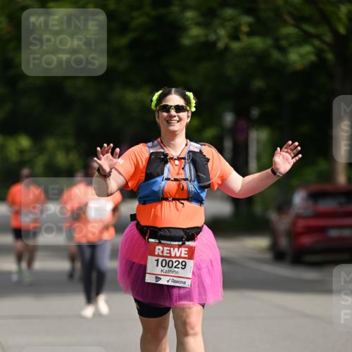 15.06.2025 - REWE Women's Run Dr. Thomas Lammeyer http://msf.ph/oto/7973673 15.06.2025 10:05:37 Laufen 10029 meine-sportfotos.de