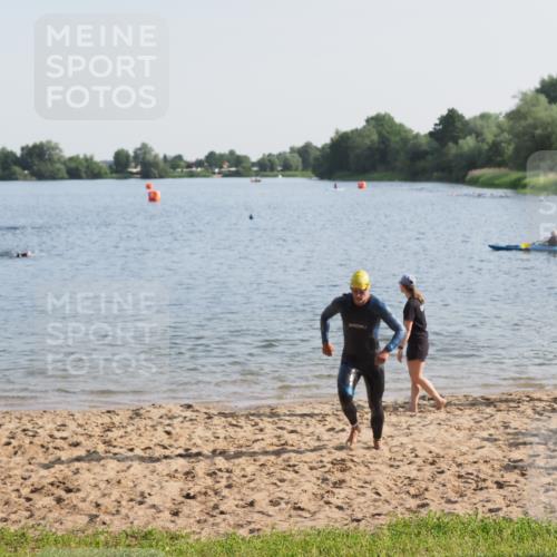 21.06.2025 - 27. Vierlanden-Triathlon MichiJ http://msf.ph/oto/7973680 15.06.2026 08:37:49 Schwimmen 73, 171, 180, 181 meine-sportfotos.de