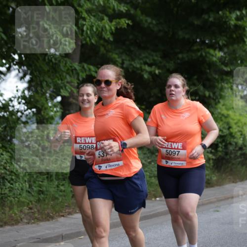 15.06.2025 - REWE Women's Run Jannik Wohlers http://msf.ph/oto/7973697 15.06.2025 10:08:29 Laufen 5098, 53, 5097, 5427 meine-sportfotos.de