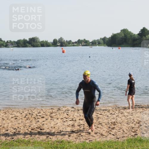 21.06.2025 - 27. Vierlanden-Triathlon MichiJ http://msf.ph/oto/7973706 15.06.2026 08:37:50 Schwimmen 73, 171, 180, 181 meine-sportfotos.de