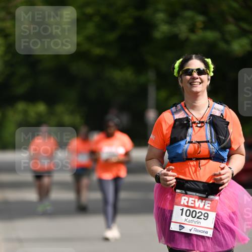 15.06.2025 - REWE Women's Run Dr. Thomas Lammeyer http://msf.ph/oto/7973719 15.06.2025 10:05:38 Laufen 10029 meine-sportfotos.de
