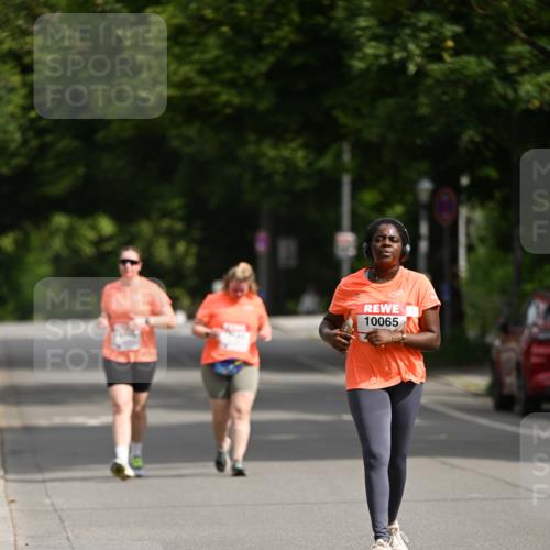 15.06.2025 - REWE Women's Run Dr. Thomas Lammeyer http://msf.ph/oto/7973777 15.06.2025 10:05:41 Laufen 10065 meine-sportfotos.de