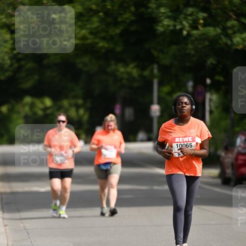 15.06.2025 - REWE Women's Run Dr. Thomas Lammeyer http://msf.ph/oto/7973801 15.06.2025 10:05:42 Laufen 10065 meine-sportfotos.de