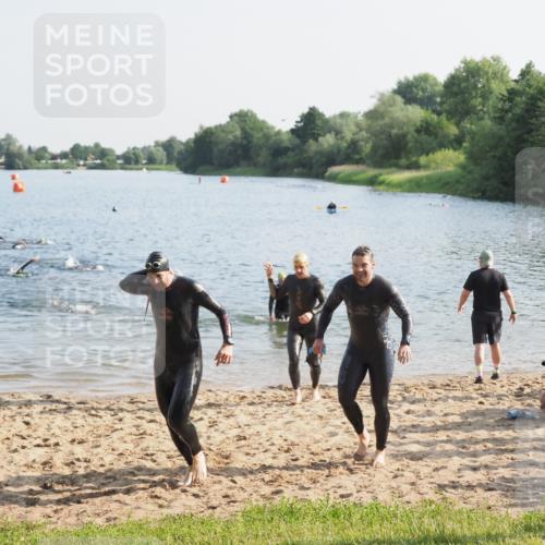21.06.2025 - 27. Vierlanden-Triathlon MichiJ http://msf.ph/oto/7973806 15.06.2026 08:38:33 Schwimmen 27, 35, 45, 86, 126 meine-sportfotos.de