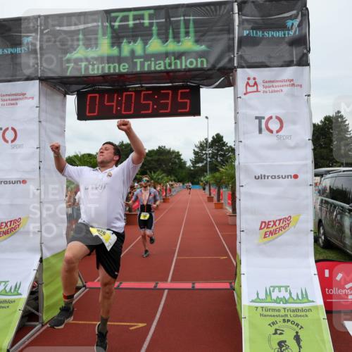 15.06.2025 - 7 Türme Triathlon Michael Strokosch http://msf.ph/oto/7973817 15.06.2025 14:05:35 Ziel 757, 926, 1139, 1144 meine-sportfotos.de