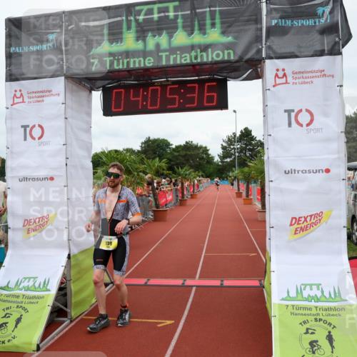 15.06.2025 - 7 Türme Triathlon Michael Strokosch http://msf.ph/oto/7973837 15.06.2025 14:05:36 Ziel 926, 1139, 1144 meine-sportfotos.de