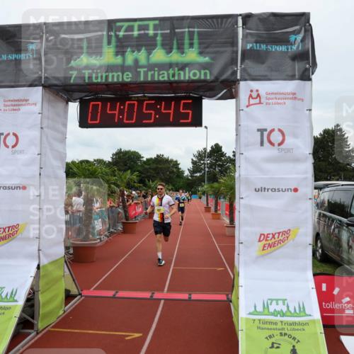 15.06.2025 - 7 Türme Triathlon Michael Strokosch http://msf.ph/oto/7973849 15.06.2025 14:05:45 Ziel 971, 1031 meine-sportfotos.de